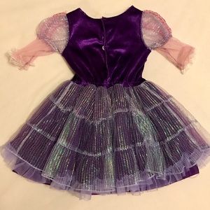 Disney Costumes - Rapunzel costume - great for Halloween! Disney Costumes - Rapunzel costume - great for Halloween!