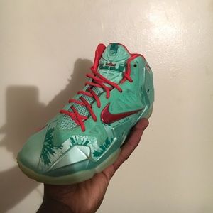 LeBron X Christmas