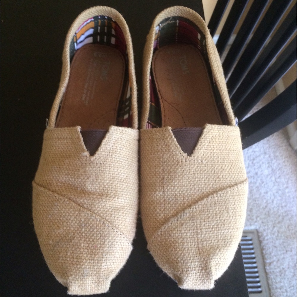 Burlap TOMS