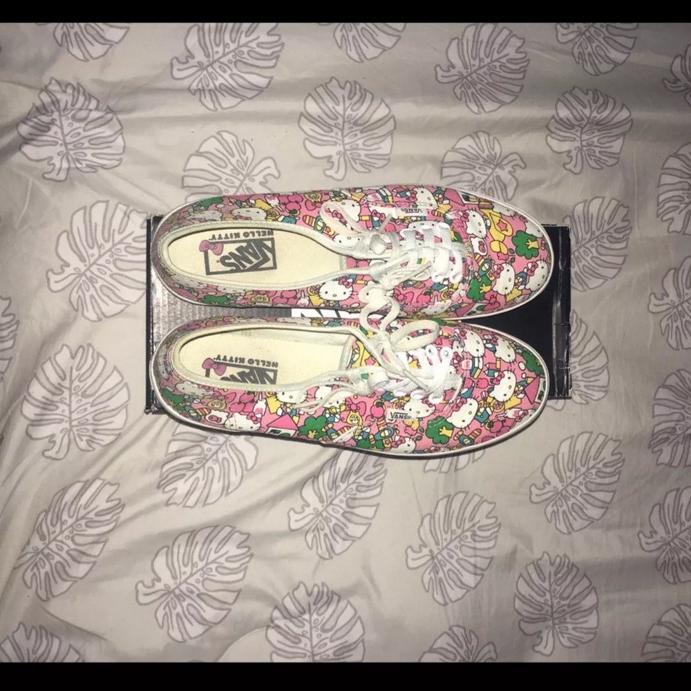 Hello Kitty Vans