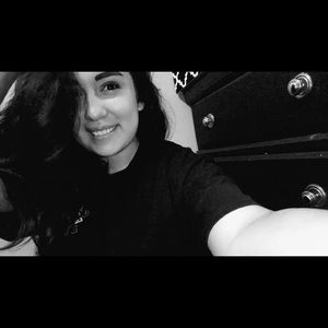 Meet your Posher, Aracely