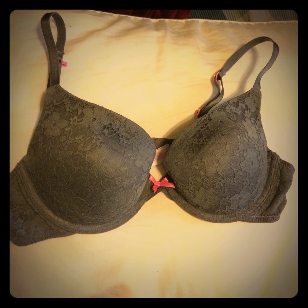 Grey Lacey Bra!!