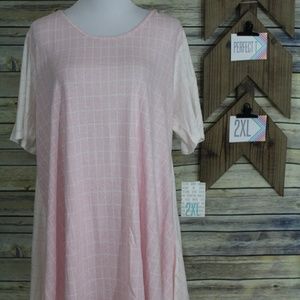 LuLaRoe 2XL Perfect T NWT