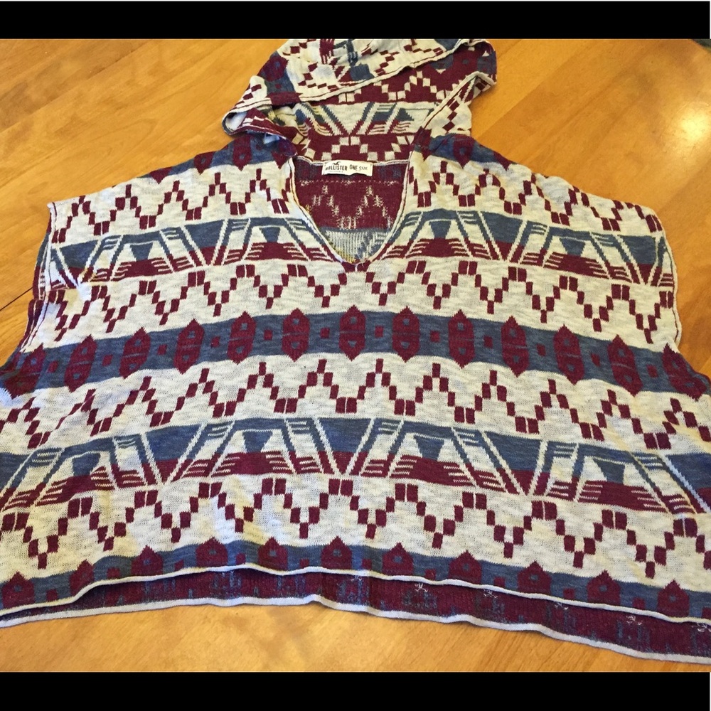 Adorable Hollister poncho