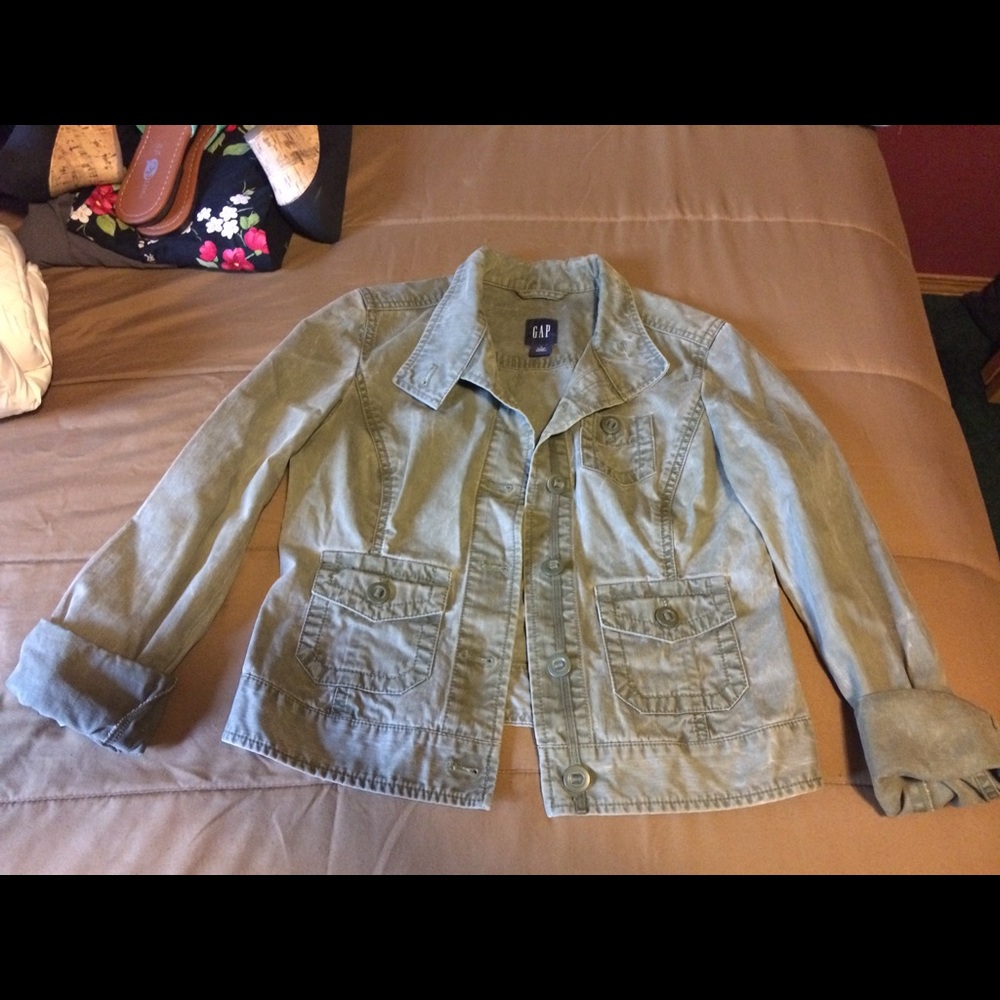 Light olive green jacket.