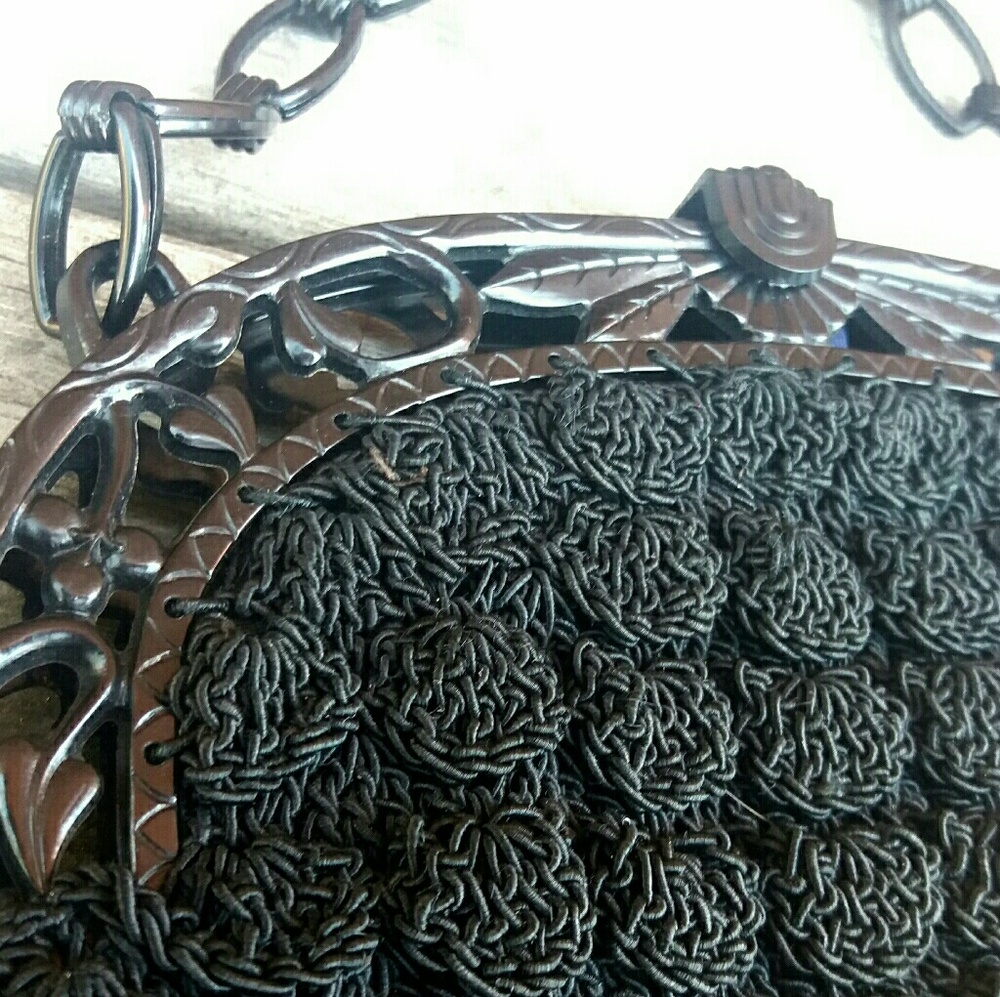 Vintage Knitted Purse Bag With Black Celluloid Handle - Picture 5 of 6