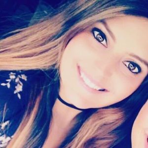 Meet your Posher, Gabriela