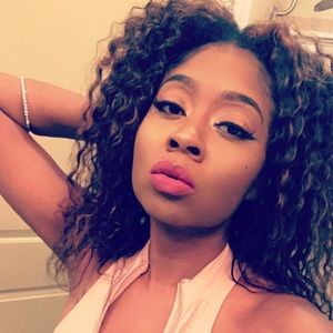 Meet your Posher, Taneshia