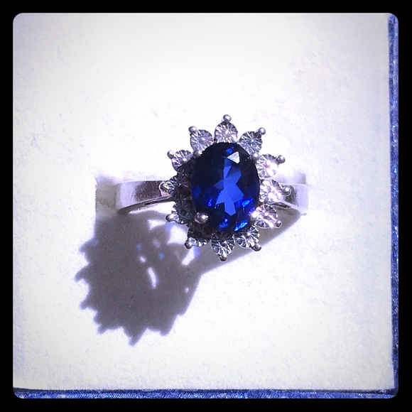 Vintage sapphire and diamond silver ring - Picture 1 of 7
