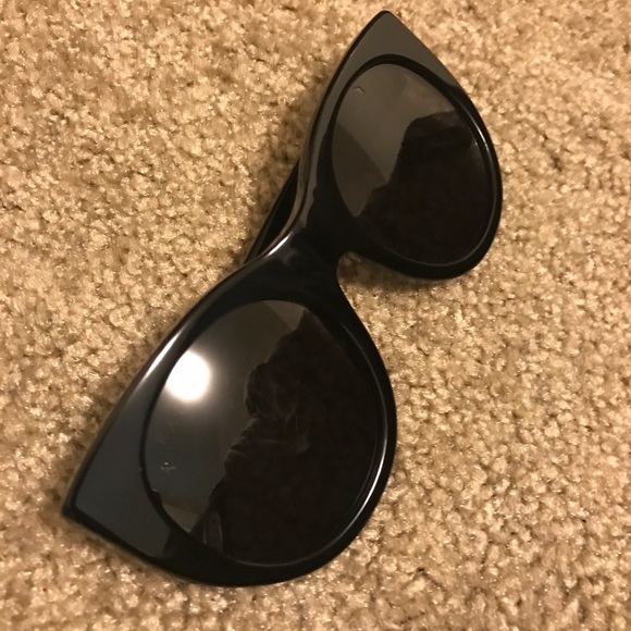 RAEN Accessories - New Raen Durante Sunglasses Black