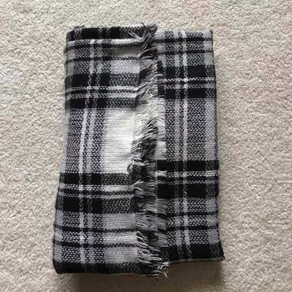 Soft Tartan Plaid Blanket Scarf-White & Green/Blue - Picture 4 of 5