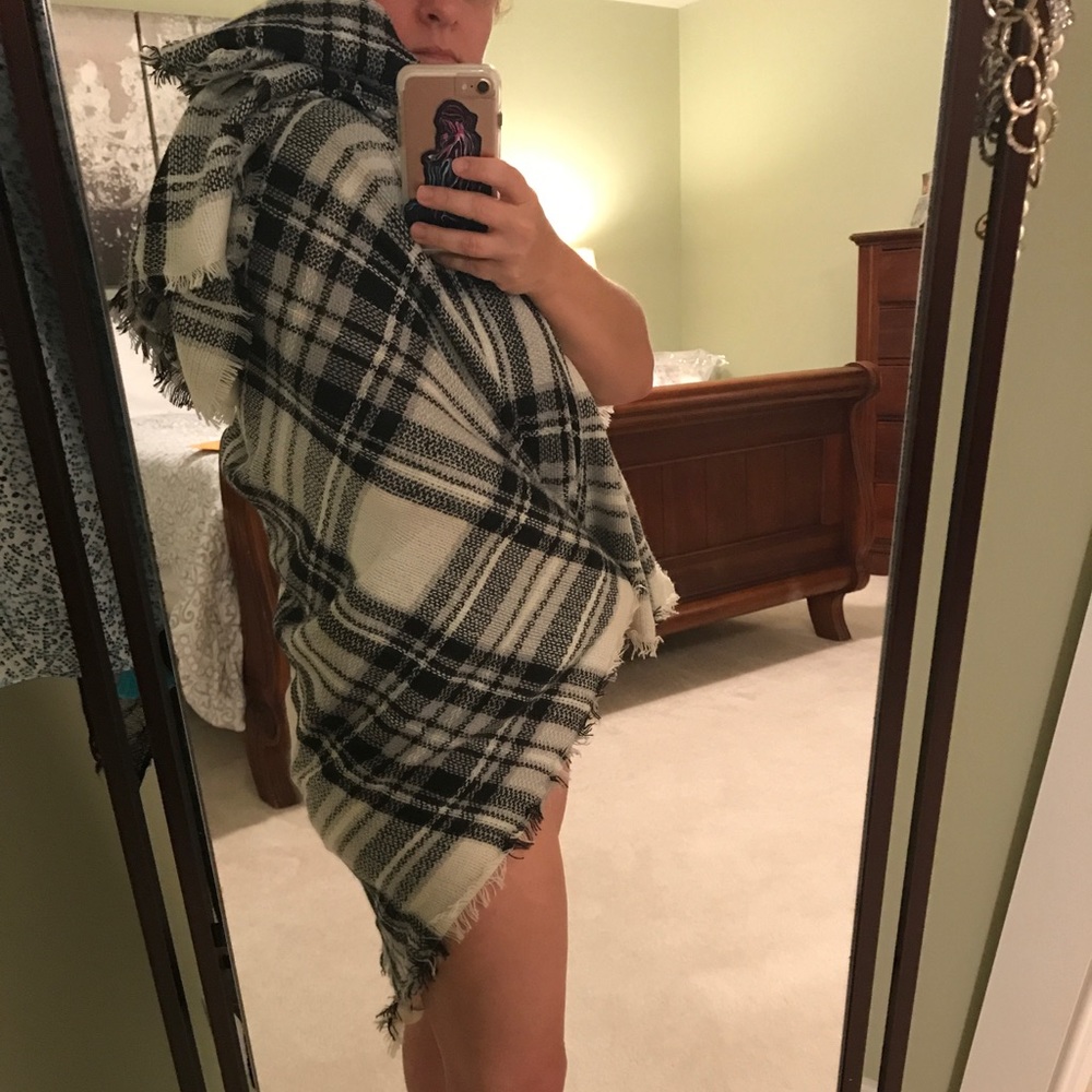 Soft Tartan Plaid Blanket Scarf-White & Green/Blue - Picture 5 of 5