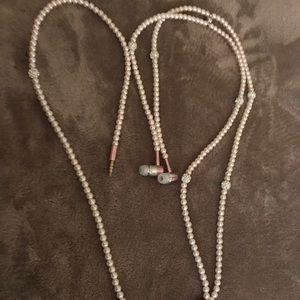 Necklace earphones NWOT