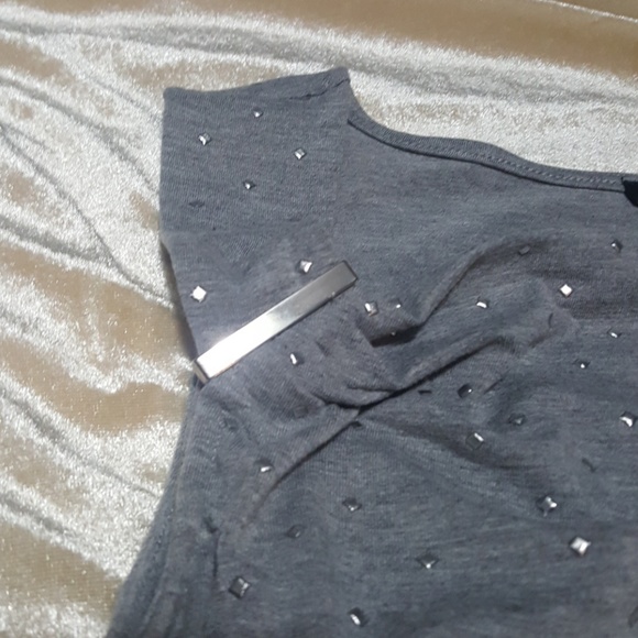 WHBM gray tank with raised silver triangle embelli - Picture 7 of 7