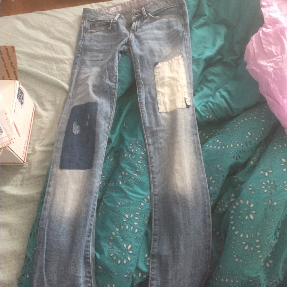 Gap 1969 straight legged jeans
