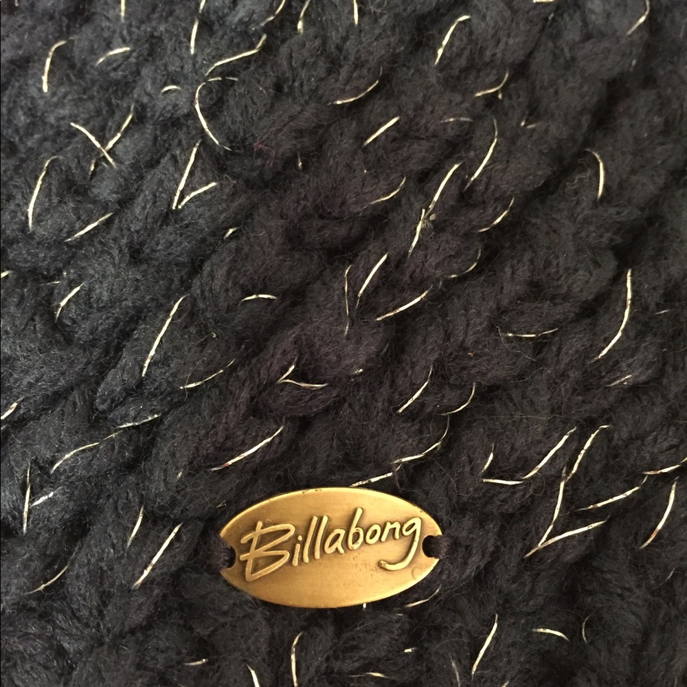 Billabong beenie.