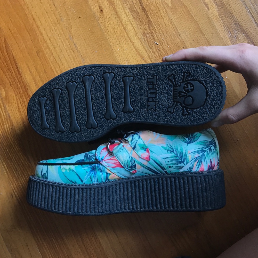 T.U.K. Floral Creepers