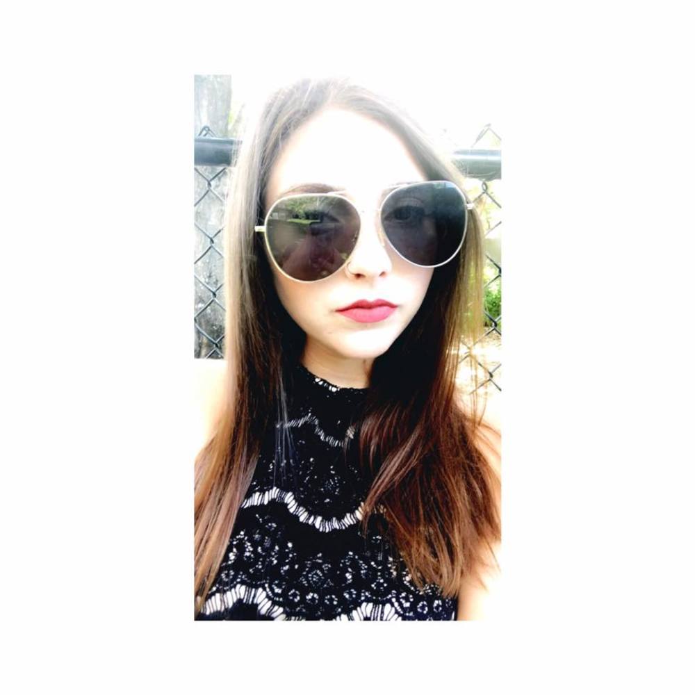 Meet your Posher, Jenn
