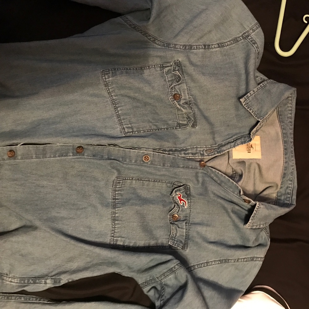 hollister shirt