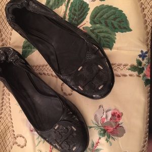 Tory burch black patent slip on flats