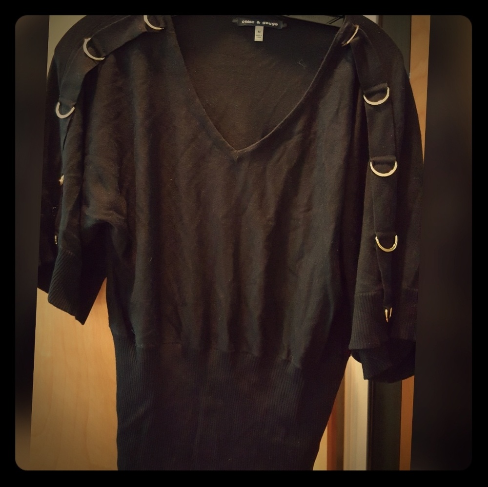 Cable & Gauge 3/4 sleeve decorated sweater