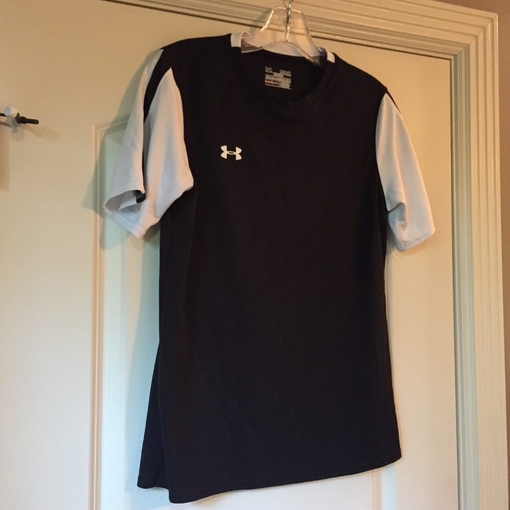 Semi-fitted Under Armour heat gear shirt