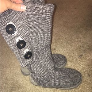 Ugg style boots