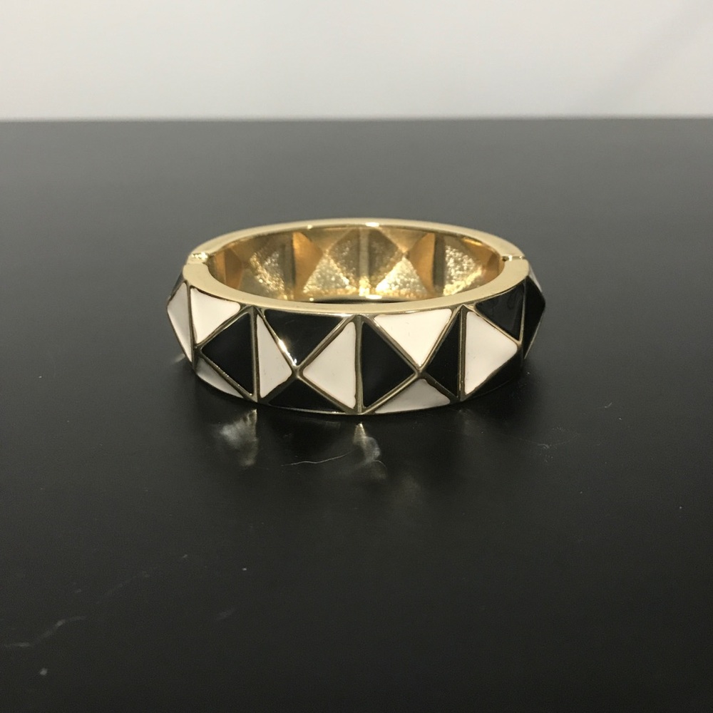 JewelMint Black & White Hinged Gold Bracelet