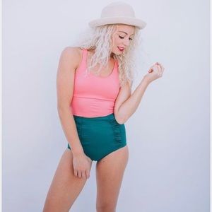 KORTNI JEANE Sachet Pink medium Racer Back Top