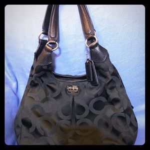 ❤️SOLD ON ♏️ercari ❤️AUTHENTIC COACH Madison Tote