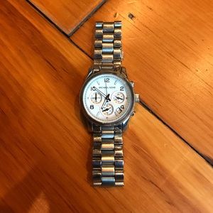 Michael Kors pearl face watch