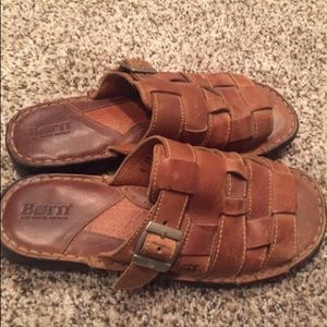Born slipper sandals