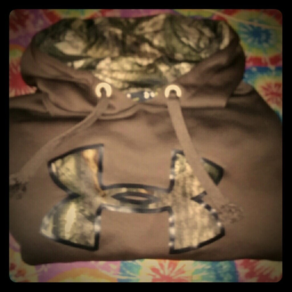 Under armour camo hoodie