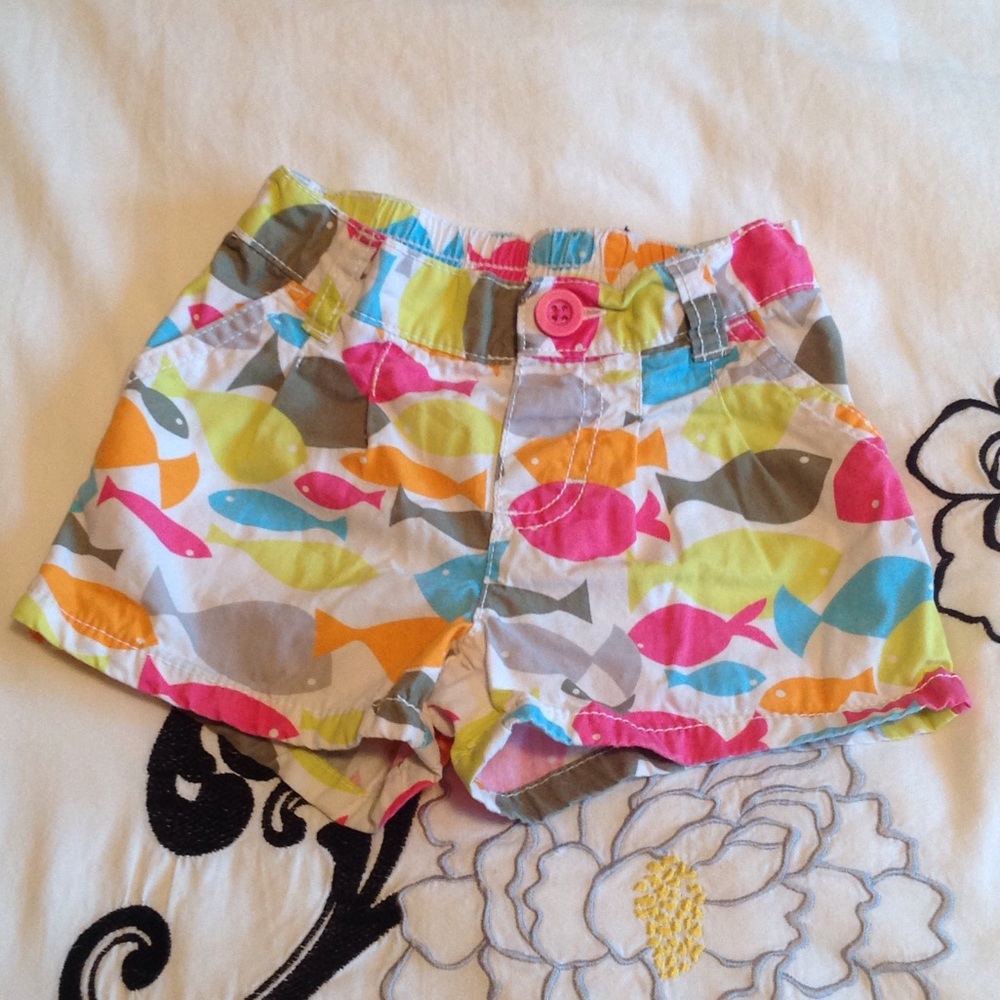 💔SOLD💔Carter's 2T fish shorts