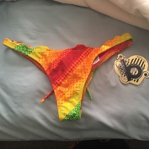 NWT Bswim scrunch butt bottoms