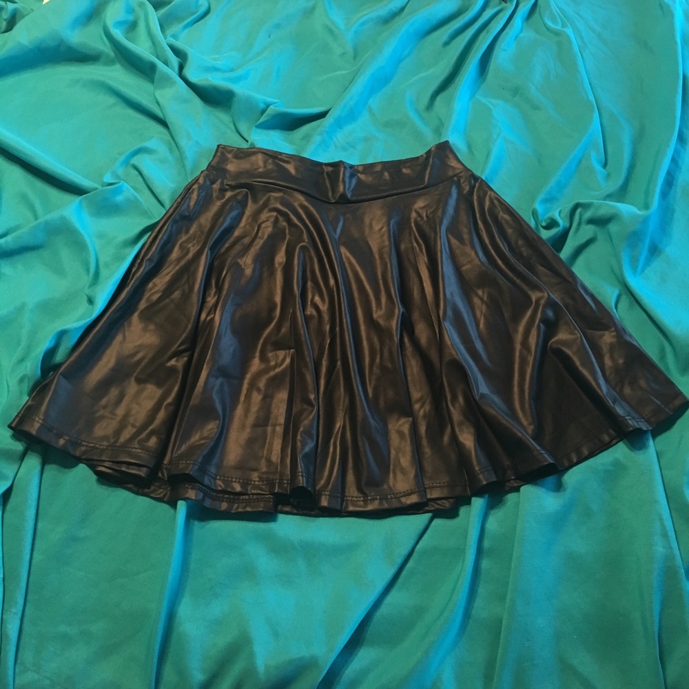 🎀 3 for 20 Mini skirt