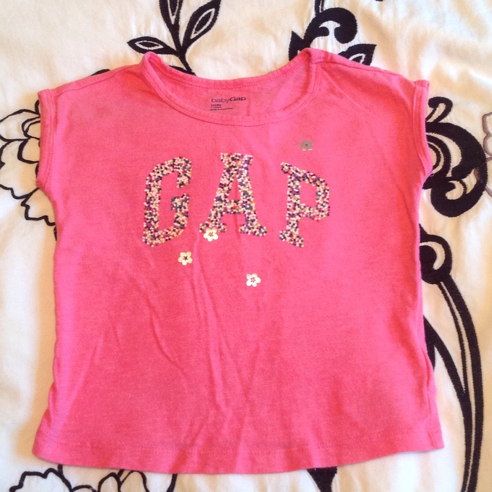 💔SOLD💔Gap T-shirt