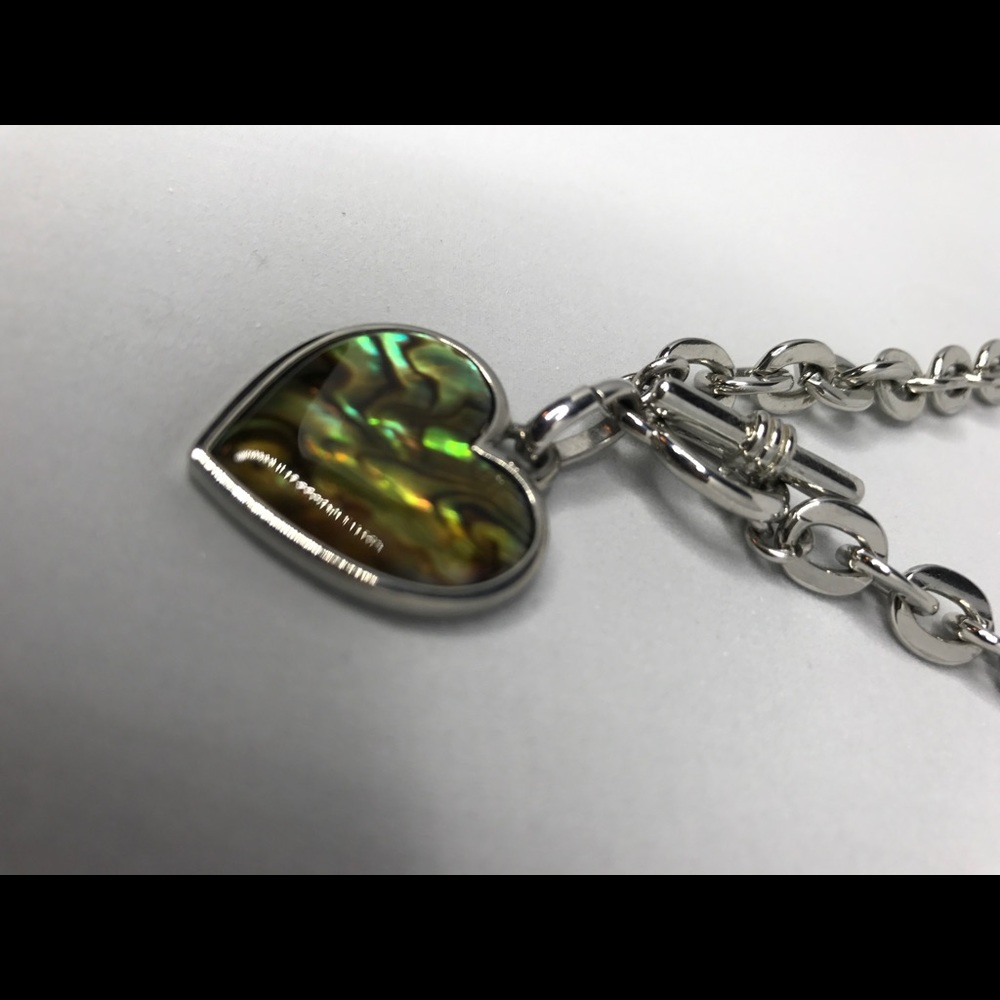 🌺 Abalone Heart Silver-tone Chain  nwot