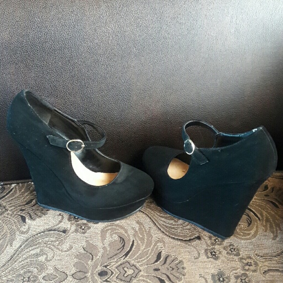 Wedges - Picture 1 of 2
