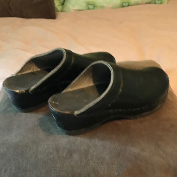 Clogs - Picture 3 of 3
