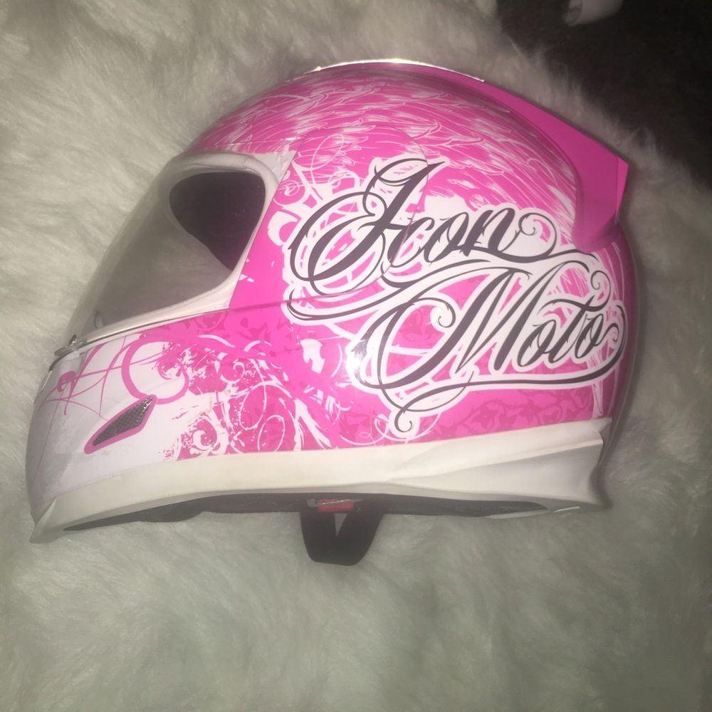 Icon Moto Street angel helmet
