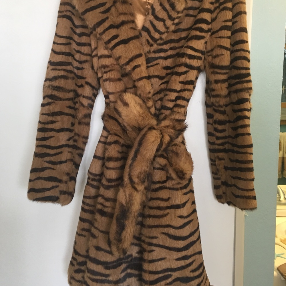 TIGER ANIMAL PRINT RABBIT FUR COAT.