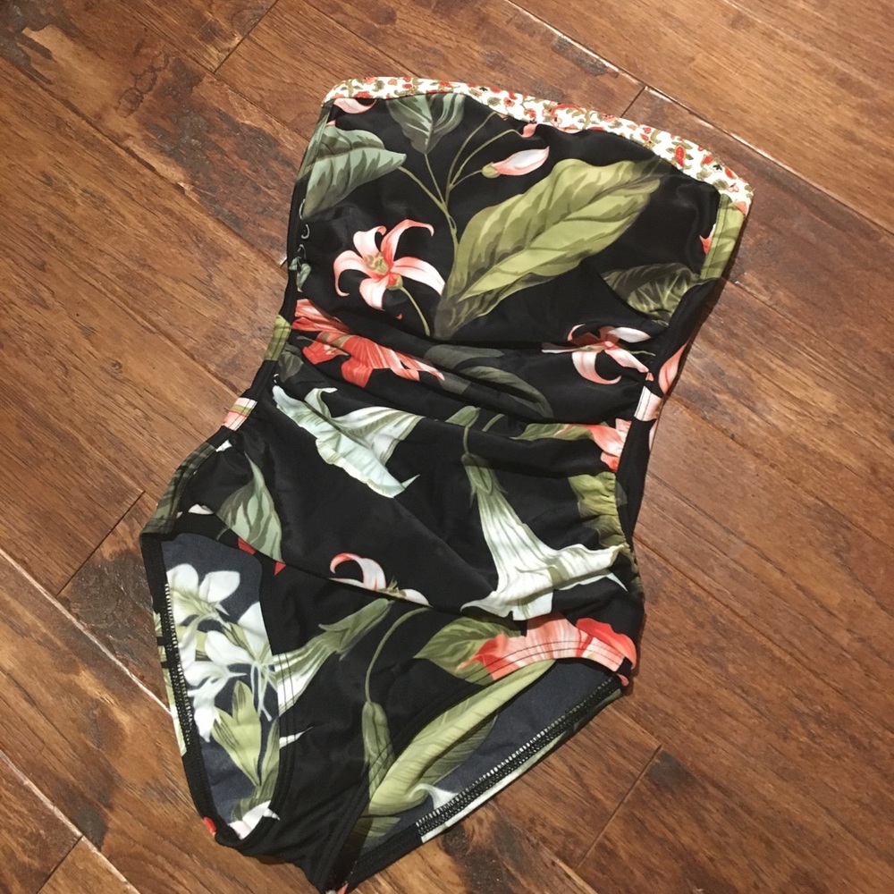 Tommy Bahama Swimsuit