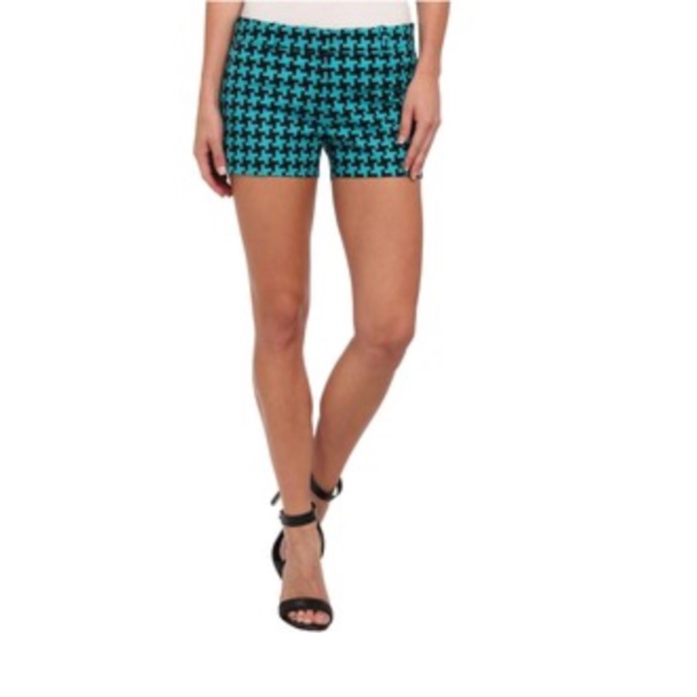 New! Michael Kors patterned shorts size 6