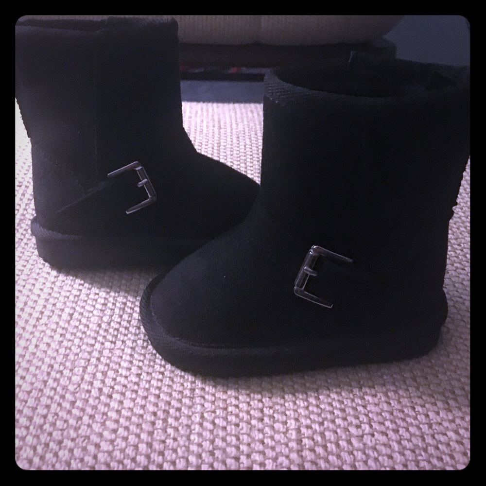 Children's Place size 4 NWOT