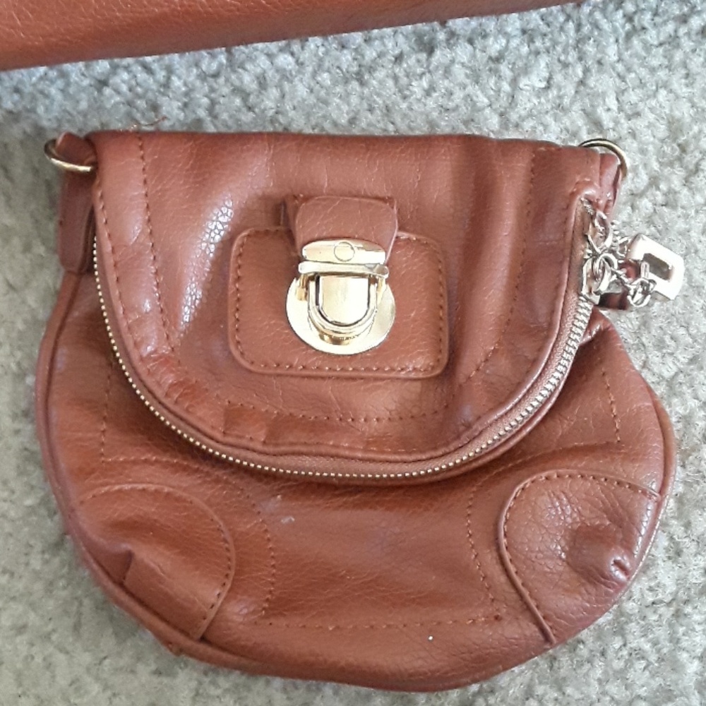 Handbag - Picture 4 of 6