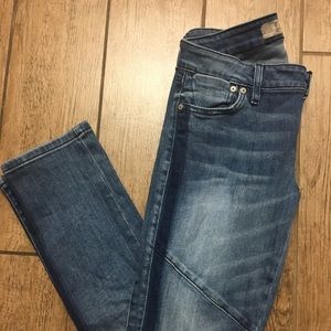 Guess women's Jeans ( size 26)
