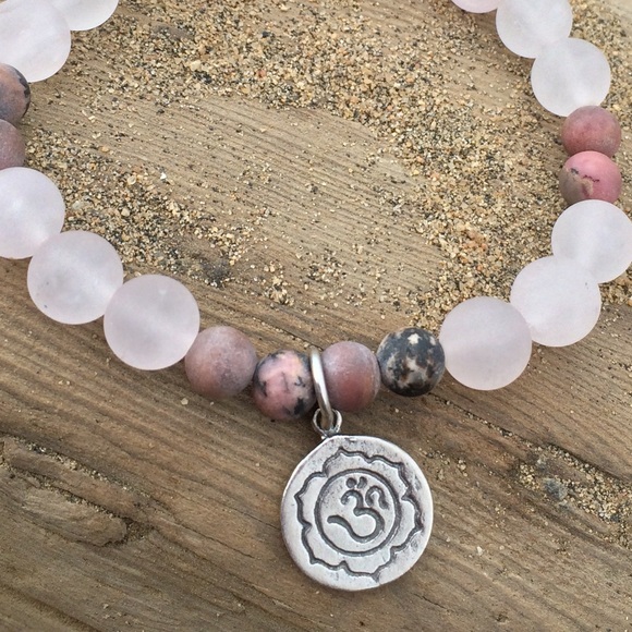 π LOVE Aromatherapy Bracelet - Picture 3 of 3
