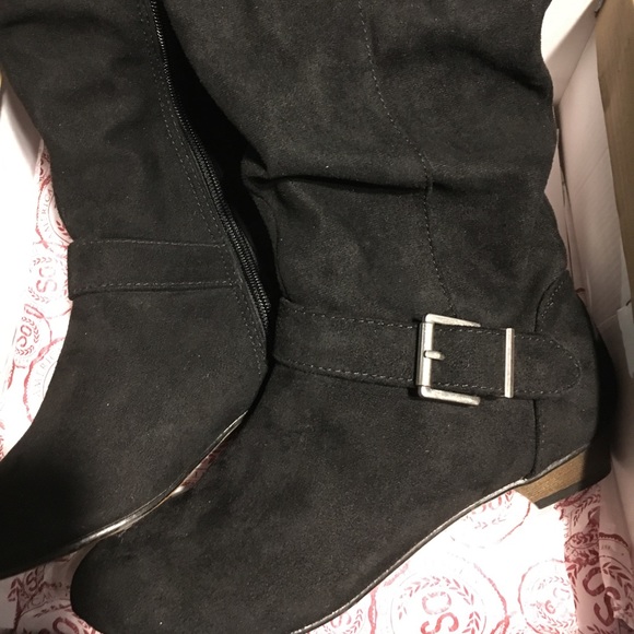 Women's Size 6 long black boots - Picture 2 of 6
