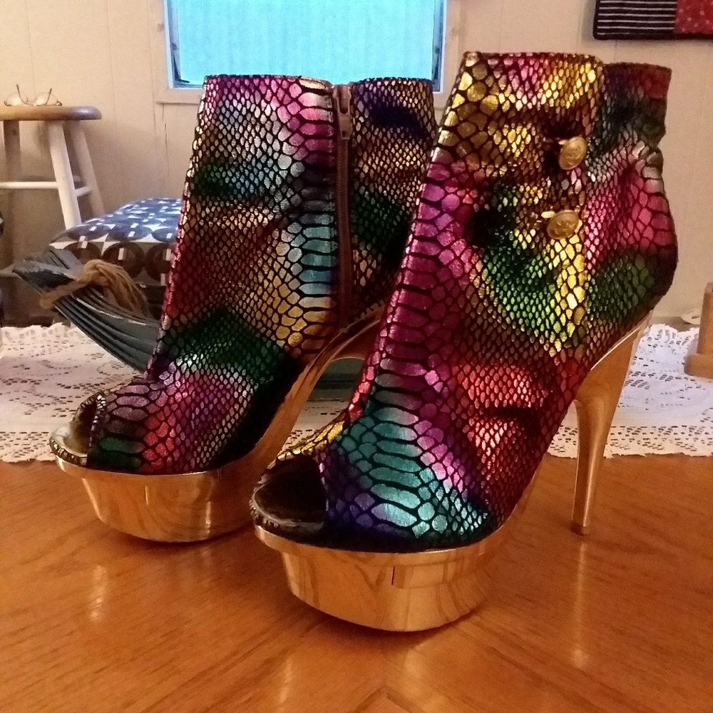 Mona Mia Rainbow Gold Ankle Boots